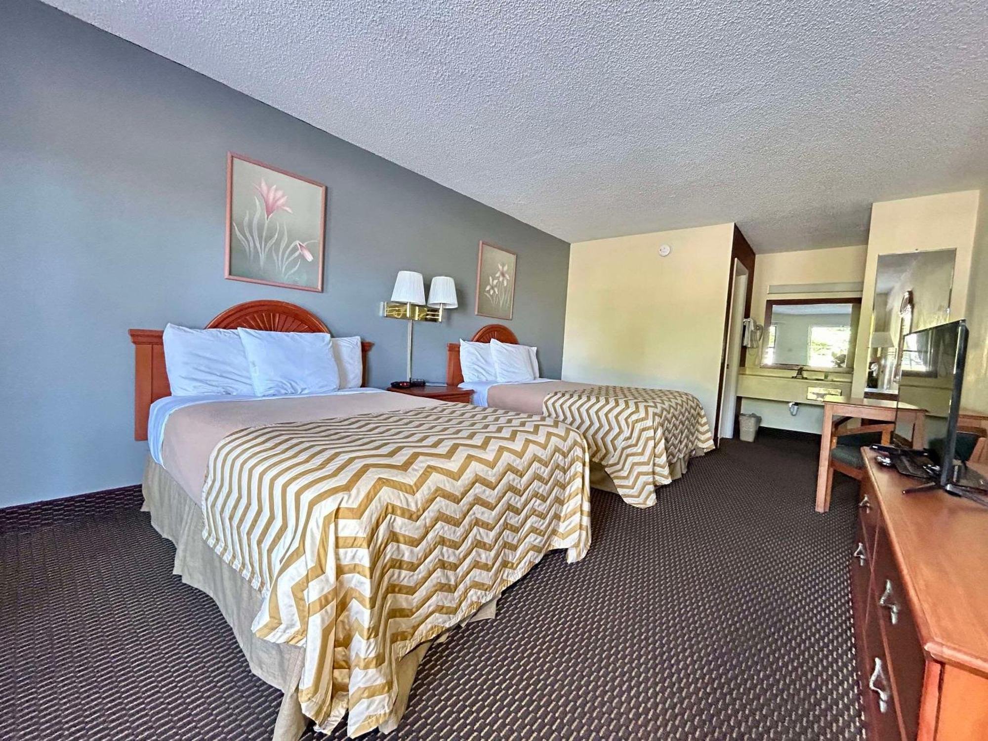 High Springs Inn Soon To Be Clarion Pointe Alachua Ngoại thất bức ảnh