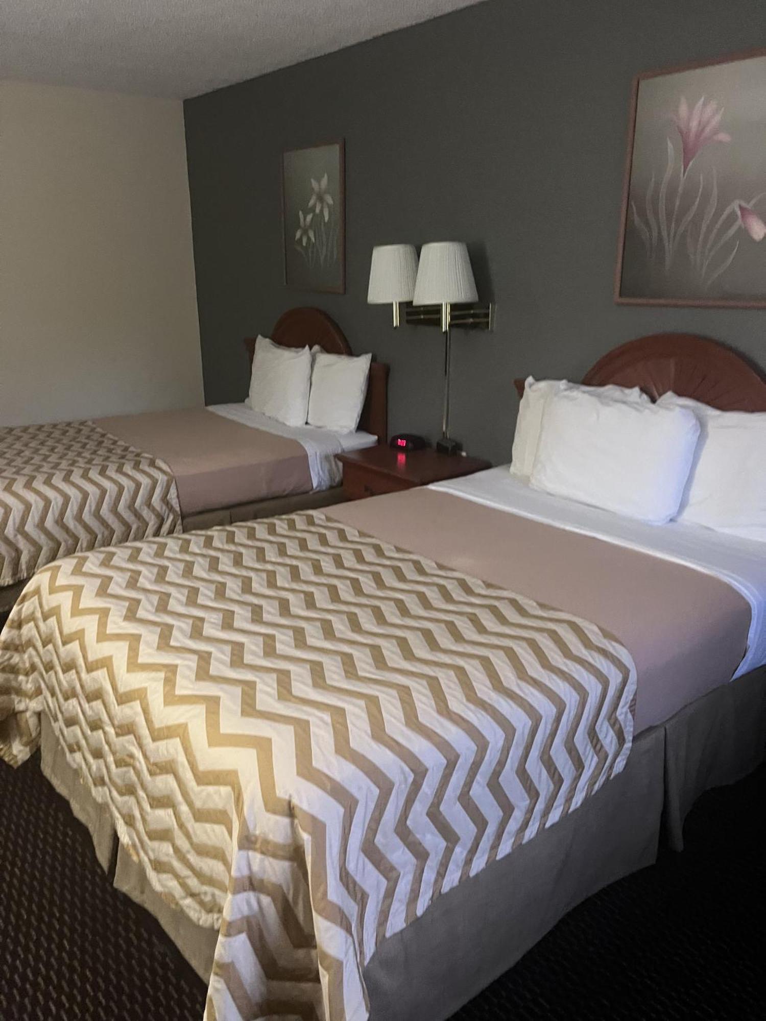 High Springs Inn Soon To Be Clarion Pointe Alachua Ngoại thất bức ảnh